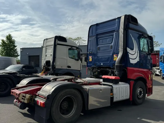 Mercedes-Benz Actros 1845
