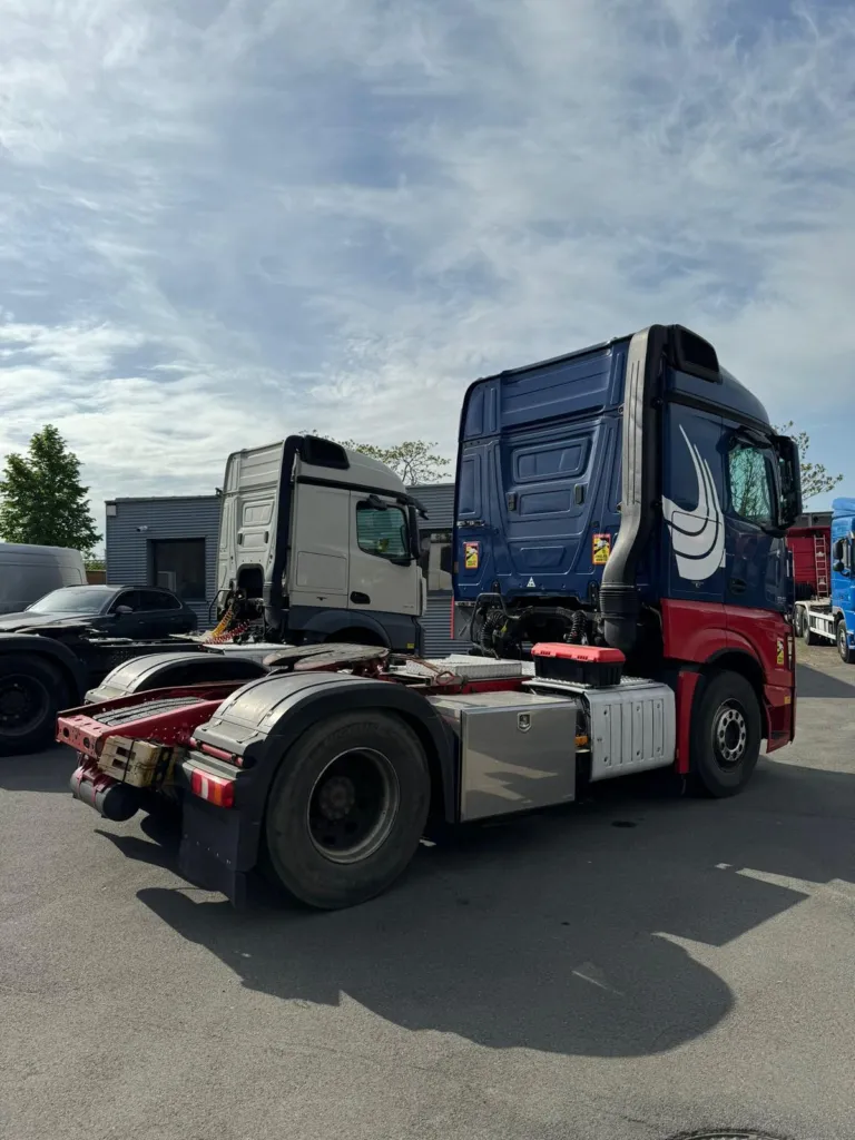 Mercedes-Benz Actros 1845