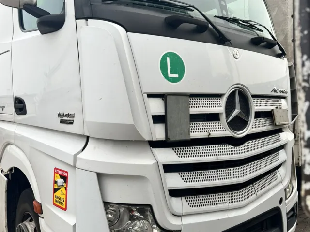 Mercedes-Benz Actros 1845