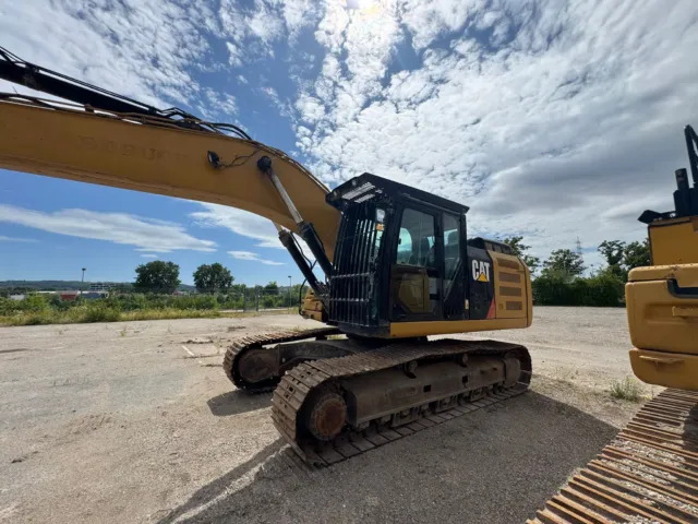 Caterpillar 330F Excavator